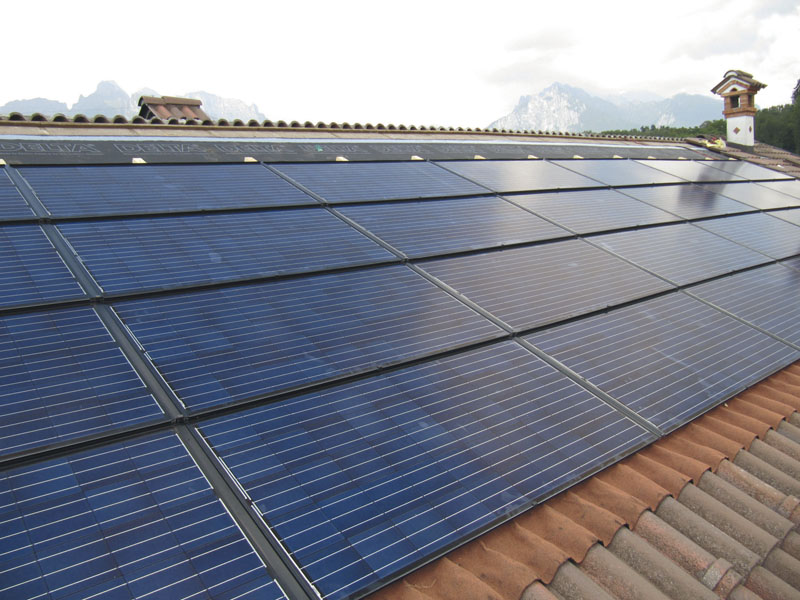 Impianto fotovoltaico posato sul tetto