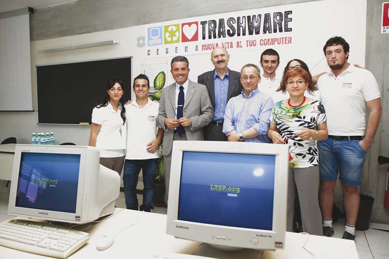 TRASHWARE | riciclare un pc