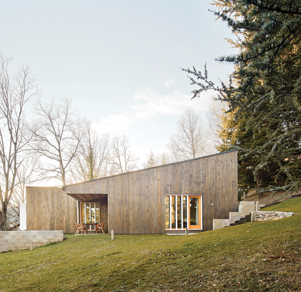 Il cottage Ripollés: rispetto del paesaggio e dei materiali