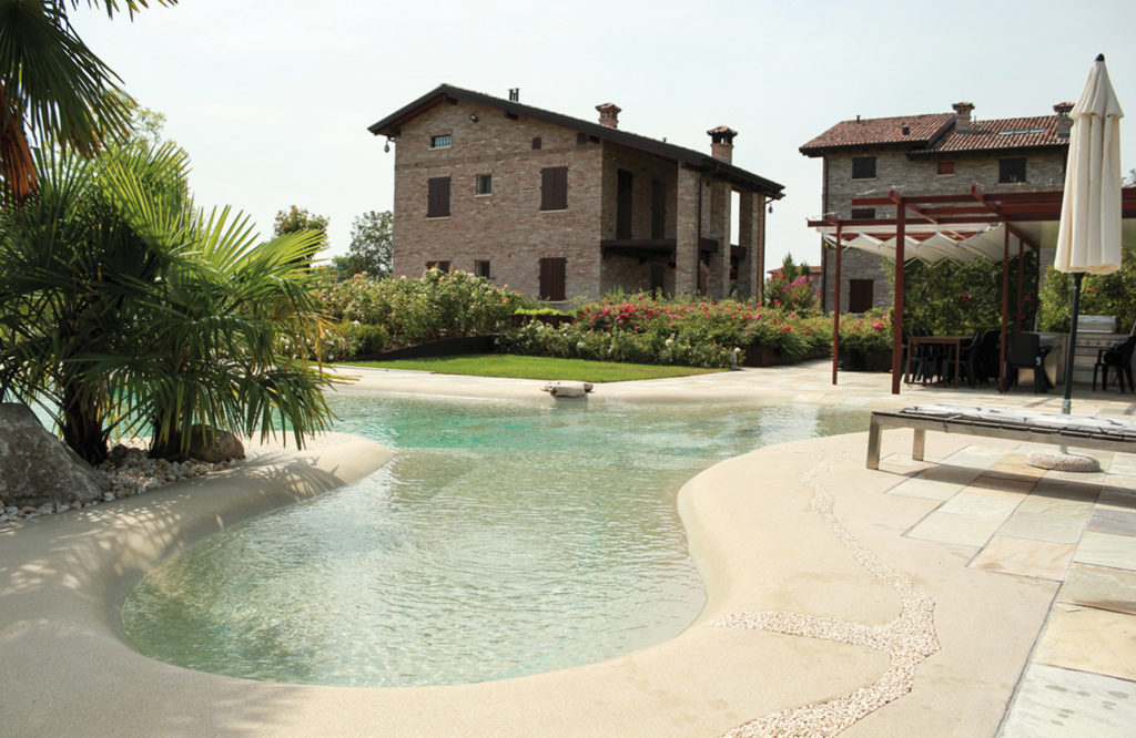 Piscina naturale scenografica di Stilelibero