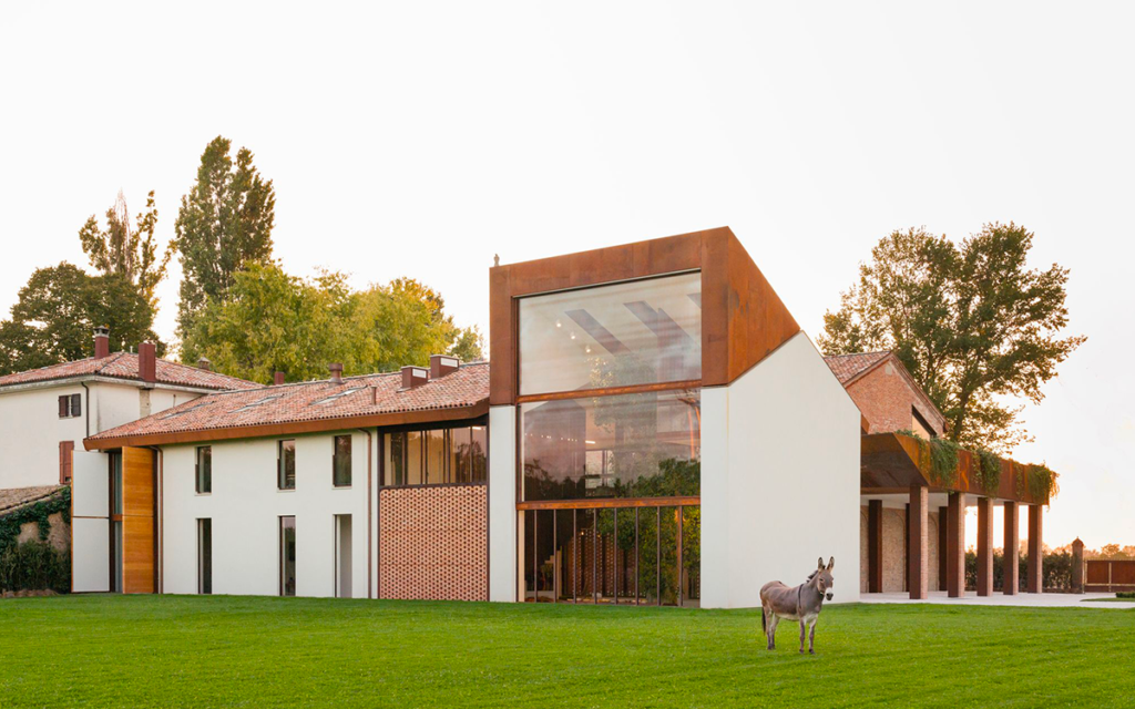 Il verde attorno: la natura invade la casa