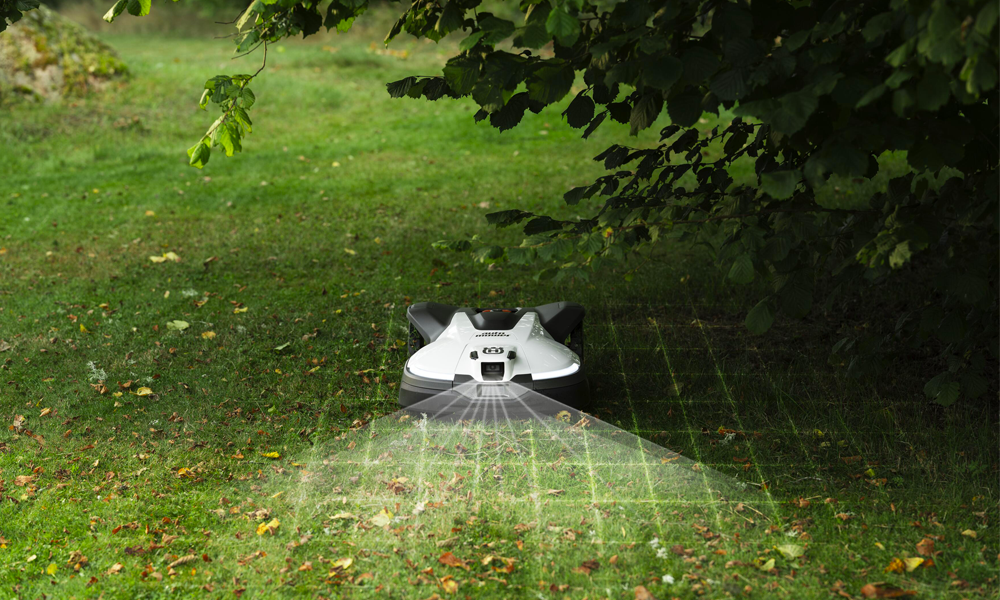 Vede, interpreta e agisce di conseguenza: il nuovo robot tagliaerba Husqvarna Automower® con tecnologia Vision AI, per una gestione sempre più smart del giardino.