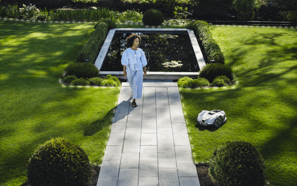 Con la funzione Zone Control, il robot tagliaerba divide il prato in aree di lavoro e imposta per ciascuna uno specifico programma di taglio.